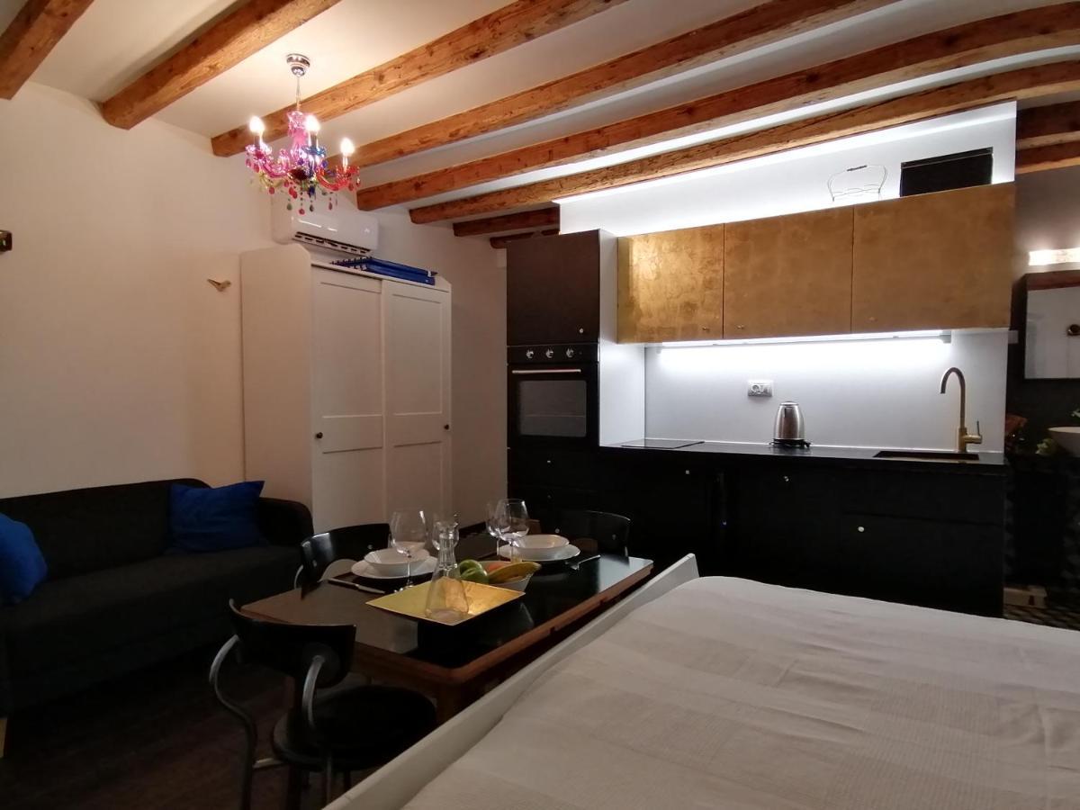 Glamour Apartment Sea View Rovinj Buitenkant foto